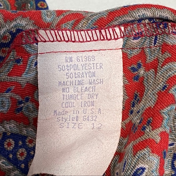 Vintage Red Paisley Mock Neck Puff Sleeve Button Up Blouse Med - Picture 9 of 9